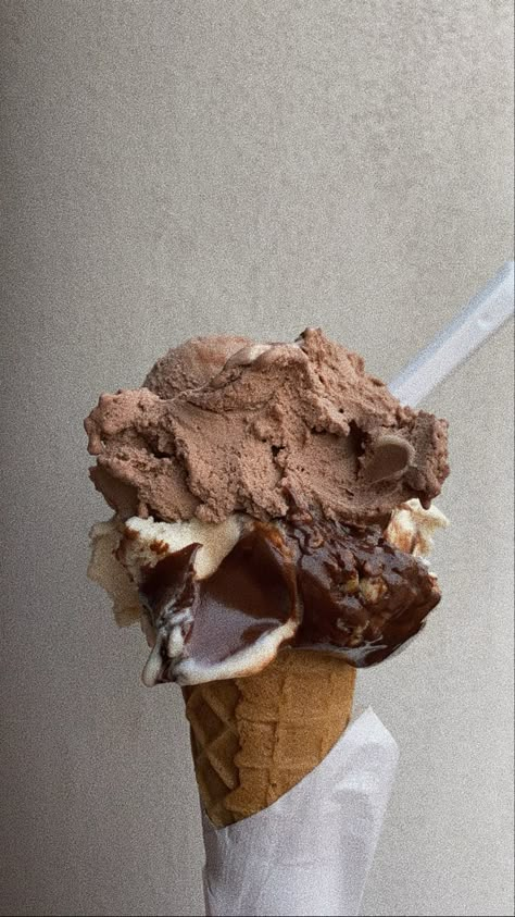 Gelato Instagram Story, Gelato Aesthetic, Chocolate Gelato, Tumblr Food, Fake Stories, Dolce Far Niente, Summer Ice Cream, Food Instagram, Dessert Bar