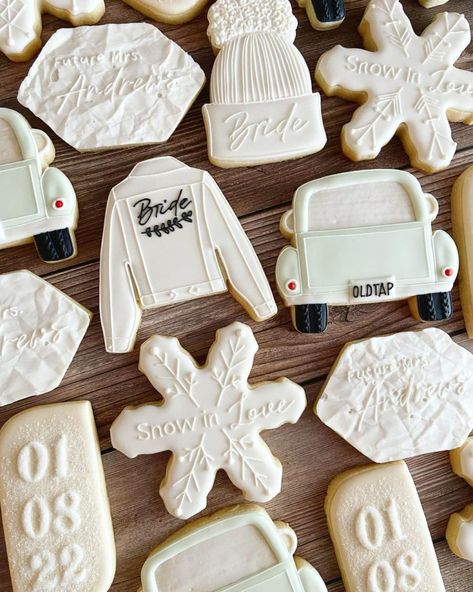 Wedding Shower Winter Theme, Bachelorette Winter Themes, Cozy Winter Bridal Shower Ideas, Snow In Love Bridal Shower Cookies, Snow In Love Cookies, Bridal Shower Ideas Themed Winter, Winter Bachelorette Party Decorations, Apres Ski Engagement Party, Snow Bunny Bachelorette Party