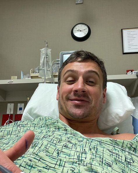 Ryan Lochte Gets Surgery for Torn Meniscus After Water Slide Accident Man In Hospital Bed, Tyler Thomas, Kids Water Slide, Men's Bedding, Hospital Room Snapchat Stories, Doctors Note Template, Ryan Lochte, University Teaching, Bed Picture