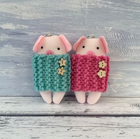 Knitted Pigs In Blankets, Crochet Pigs In Blankets, Pigs In Blankets, Timmy Time, Xmas Projects, Pig Doll, Teddy Bear Sewing Pattern, Hand Knit Blanket, Pig Decor