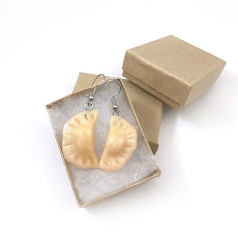 Clay Earrings Funky, Jewelry Crafts Diy, Polish Dumplings, Crazy Earrings, Earrings Funky, Weird Jewelry, Funny Earrings, Quirky Earrings, Food Earrings