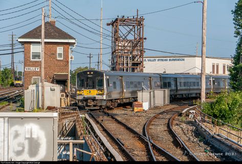 RailPictures.Net Photo: LIRR 7241 Long Island Railroad M7 at Valley Stream, New York by Matt Csenge New York Train, City Transportation, Long Island Railroad, Far Rockaway, Train Railway, New York Subway, Old Trains, Long Island New York, Photo Search