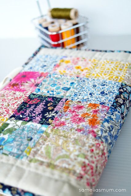 Quilt Book Cover, Note Book Covers, Fabric Art Diy, Quilt Book, Fabric Book Covers, Book Cover Diy, Patchwork Ideas, Basic Quilt, Fabric Books