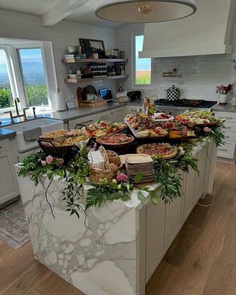 Antipasto Table Presentation, Food Set Up On Kitchen Island, Christmas Island Food Display, Island Buffet Set Up, Elegant Grazing Table Ideas, Christmas Grazing Table Ideas Diy, Charcuterie Buffet Table, Christmas Table Food Display, Holiday Appetizer Table Display