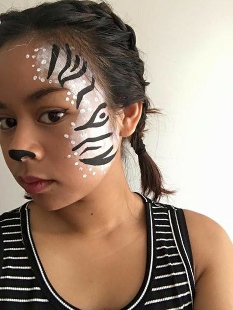 Face Paint Simple, Zebra Face Paint, Zombie Face Paint, Zebra Makeup, Animal Face Paintings, Zebra Costume, Kids Face Painting, Zebra Face, Zombie Face