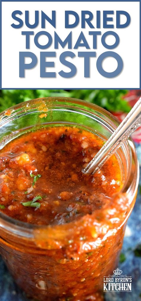 Dinner Cravings, Tomato Pesto Sauce, Veggie Society, Sun Dried Tomato Pesto, Pesto Sauce Recipe, Menu Recipe, Sundried Tomato Pesto, Recipe Tomato, Cooking Vegan