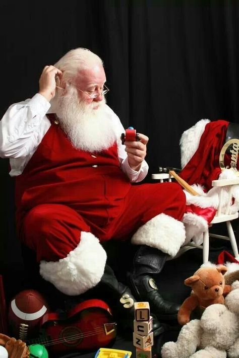 Ho ho ho!  Merry Christmas everyone! Steampunk Santa, Christmas Rooms, Santa Claus Pictures, Santa Ideas, Christmas Santas, Christmas Pics, Santa Photos, Santa Pictures, Santa Claus Is Coming To Town