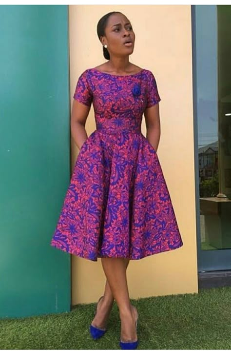 🌹Follow @valquiriasroses for more pins💝💕 CUSTOM DRESS DESIGNER visit www.valquiriasroses.com  #valquiriasroses #dresses #shortdress #homecomingdress weddingdress #promdress #bridesmaidsdress #customdress #dressdesigner🌹 Kitenge Dress, Kitenge Designs, Ankara Maxi Dress, Mode Prints, African Dresses Modern, Afrikaanse Mode, African Designs, African Outfits, African Styles