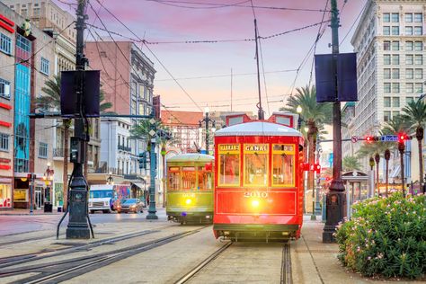 Stylish New Orleans Packing List for Winter: December, January & February – Stylish Packing Lists New Orleans Packing List, Packing For New Orleans, New Orleans Winter, Packing List Winter, New Orleans Travel Guide, Winter Packing List, Mardi Gras Outfits, Visit New Orleans, Travel With Family