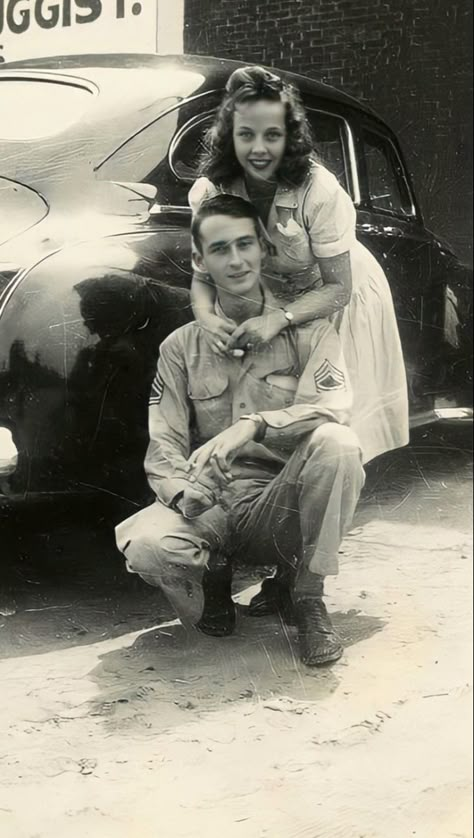 80s Romance Aesthetic, 50's Couple, Old Timey Love, 1940s Couple, Oldies Love, 50s Couple, Old Time Love, 1930s Photos, Old School Romance