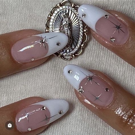 Grad Nails, Kutek Disney, Unghie Sfumate, Witch Nails, Graduation Nails, Simple Gel Nails, Simple Acrylic Nails, Almond Acrylic Nails, Soft Nails