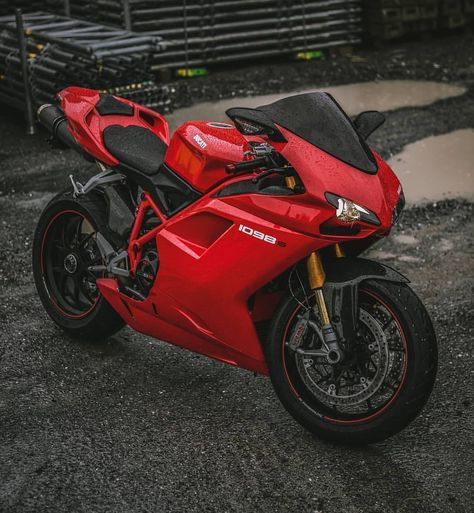 Ducati 1098s, Ducati 1098, Ducati Motorbike, Sport Motorcycles, Motorcycles Helmets, Miami Living, Ktm Motorcycles, Ducati 848, Custom Street Bikes