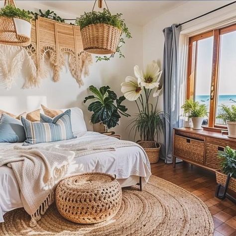 Beach Aesthetic Dining Room, Beach Aesthetic Home Decor, Beach Vibe Apartment, Beachy Boho Apartment, Beach Aesthetic Apartment, Beachy Boho Living Room, Beachy Apartment Decor, Boho Beach Room, Beachy Room Ideas