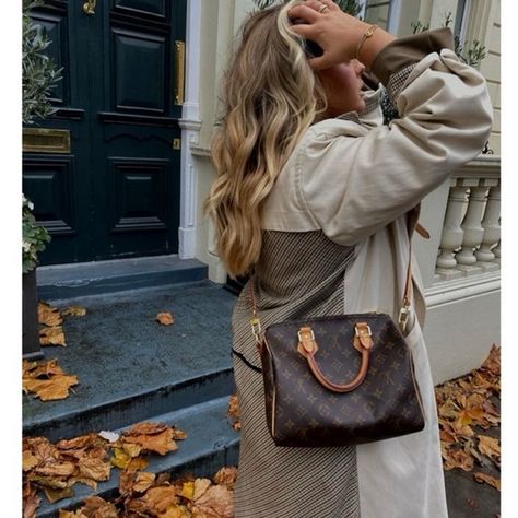 Authentic Louis Vuitton monogram speedy 25 bag Trendy Louis Vuitton Handbags, Lv Speedy 25 Outfit, Speedy 25 Bandouliere Outfit, Louis Vuitton Speedy 25 Outfits, Lv Speedy Outfit, Lv Handbags Outfit, Speedy 25 Outfit, Louis Vuitton Speedy Outfit, Lv Bag Outfit