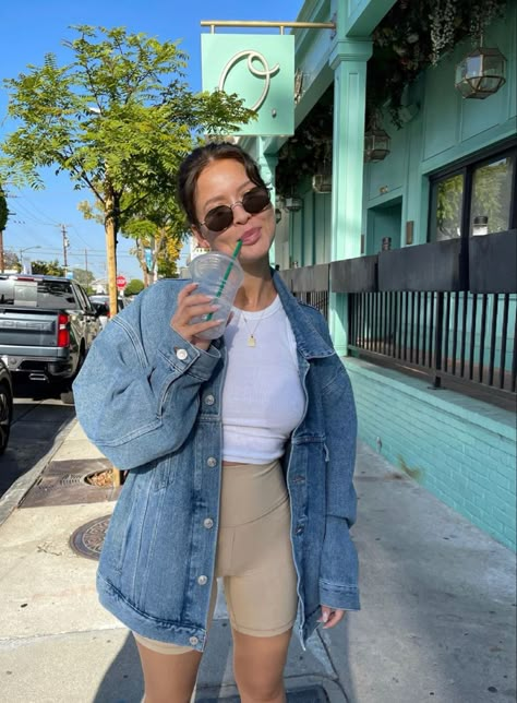 La Style Outfits, Los Angeles Aesthetic Outfit, Cute Biker Shorts, Naomi Genes, Los Angeles Street Style, Biker Shorts Outfits, La Outfit, Outfits Los Angeles, Biker Shorts Outfit