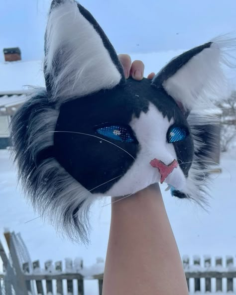 Cat Mask Ideas, Cat Spirit Animal, Cat Mask Diy, Therian Ideas, Therian Cat, Black Mask Aesthetic, Therian Art, Felt Animal Masks, Therian Gear