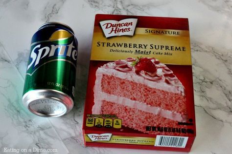 You just need two ingredients to make this amazing strawberry cake recipe. Quick and Easy Soda cake is a favorite dessert recipe. Cakes Made With Soda, Soda Cake Recipe, Strawberry Cake Mix Recipes, Sprite Cake, Sprite Recipe, Two Ingredient Cakes, Cake Mix And Soda, 7 Up Cake, Strawberry Cake Recipe