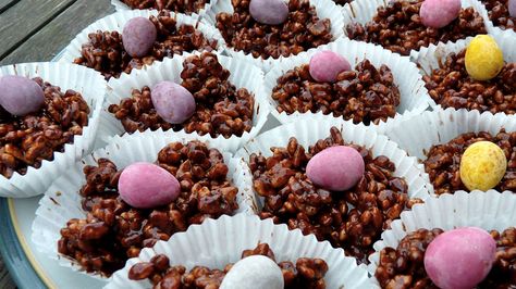 Chocolate Rice Krispie Cakes, Chocolate Rice Crispy Cakes, Krispie Cakes, Cornflake Cakes, Rice Crispy Cake, Cornflake Cake, Chocolate Rice Crispy, Rice Krispie Cakes, Rice Crispie