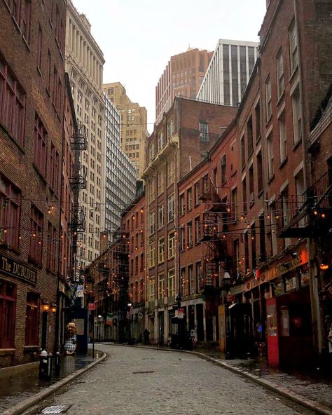 The Dubliner- Financial District Dublin Architecture, Nyc Architecture, Financial District Nyc, Stone Street, Financial District, American Cities, City Photography, Architecture Old, New York Street