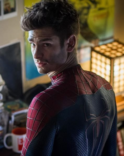 y/n y/l/n is a recently graduated nurse who's moved into the city of … #fanfiction #Fanfiction #amreading #books #wattpad Tom Holland Andrew Garfield, Peter Parker Andrew Garfield, The Amazing Spiderman 2, Andrew Garfield Spiderman, Garfield Spiderman, Spider Man 3, Spider Men, Tobey Maguire, Peter 3