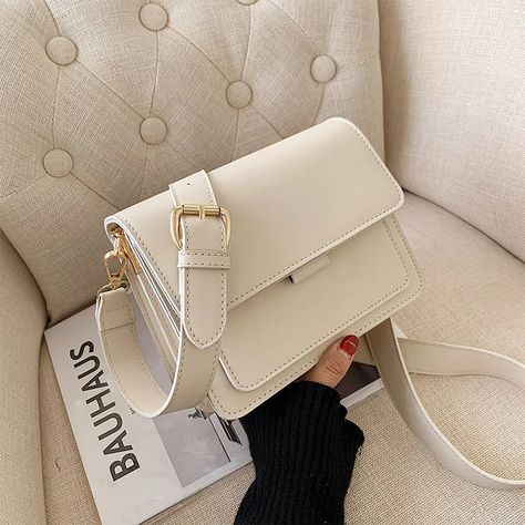 Woman Shoulder, Kawaii Bags, Trendy Purses, Bags For Teens, Fancy Bags, Pretty Bags, Cute Purses, Bag Light, Fashion Woman