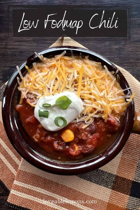 Low FODMAP Chili Spicy Ground Beef Recipes, Low Fodmap Chili, Fodmap Chili, Low Fodmap Diet Food Lists, Fodmap Slow Cooker, Low Fodmap Soup, Fodmap Diet Food Lists, Fodmap Soup, Crockpot Ground Beef Recipes