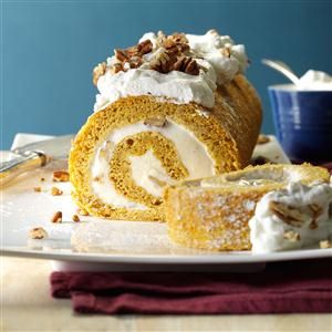 Pumpkin Ice Cream Roll Recipe from Taste of Home Pumpkin Ice Cream Cake, Ice Cream Cake Roll, Strawberry Shortcake Ice Cream, Pumpkin Rolls Recipe, Fun Thanksgiving Desserts, Cream Roll, Cake Roll Recipes, Pumpkin Ice Cream, Pecan Ice Cream