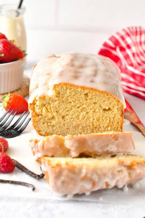 Vegan Pound Cake Recipe, Vegan Pound Cake, Vanilla Pound Cake Recipe, Cake Minimalist, Vanilla Pound Cake, Gallbladder Diet, Vegan Soul Food, Dairy Free Cake, Minimalist Baker