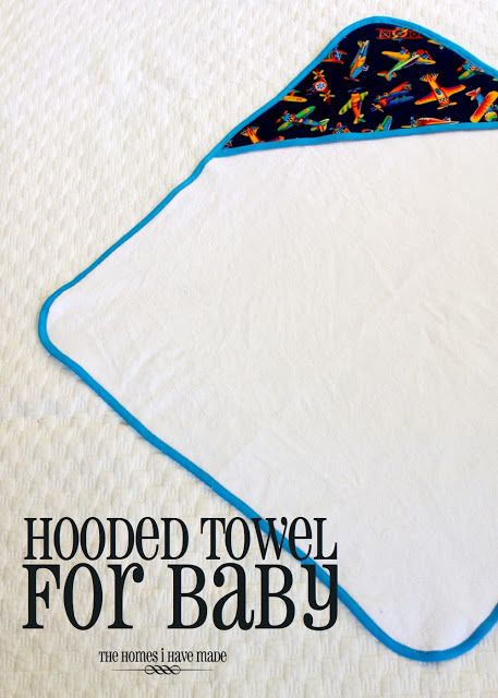 DIY: Hooded Towel for Baby - The Homes I Have Made Baby Towel Diy, Baby Hooded Bath Towel, Baby Gifts To Make, Games Costumes, Diy Towels, Quick And Easy Crafts, Baby Bath Towel, Mom Of Three, Sewing For Baby