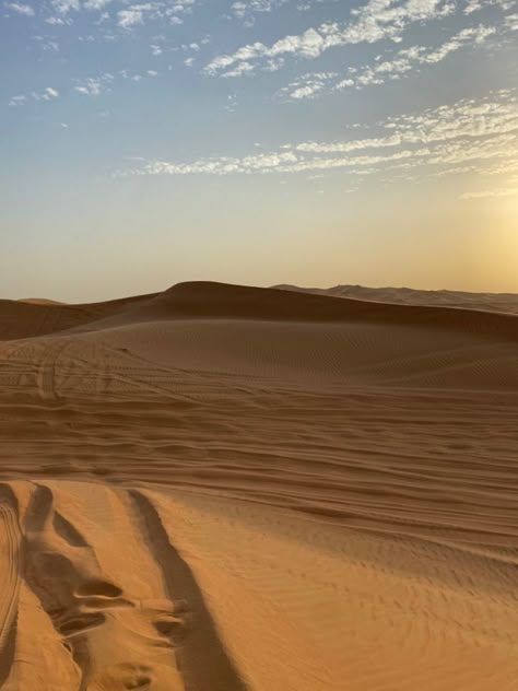 desert in dubai united arab emirates uae aesthetic Arab Asthetic Picture, Emirates Aesthetic, Arab Countries, Arab Aesthetic, Uae Aesthetic, Arabic Desert, Uae Desert Aesthetic, Saudi Desert Aesthetic, North Africa Aesthetic