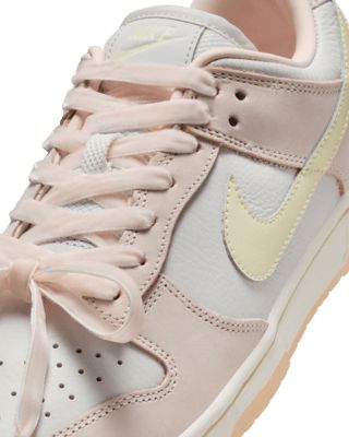 Pink And White Nike, Vans Top, Running Cap, Nike Acg, Newest Jordans, White Nike, Nike Dunk Low, Fit Ideas, Dunk Low