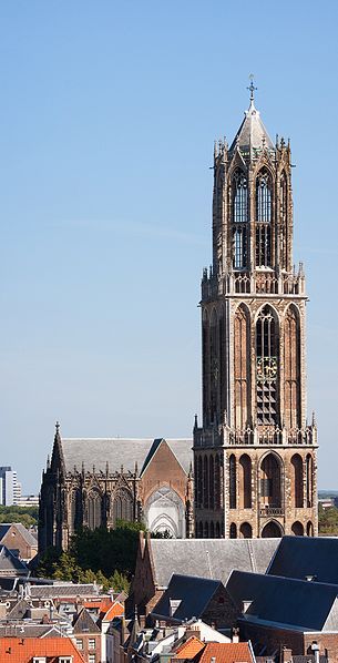 The Dom Tower in Utrecht, the Netherlands is one of the best known landmarks of this country. This gothic tower is the highest church tower (112,5 metres/368 feet) in the Netherlands and was built between 1321 and 1382 as part of the Cathedral of St. Martin. Gothic Tower, Sip And Shop, Tower Architecture, Architecture Gothic, Fairy Kingdom, Tower Models, Medieval Tower, Herb Ritts, Gothic Buildings