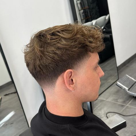 Coiffeur Nancy 🇫🇷 | TAPER with Texture 🫶🏻✂️ @wahlpro @wahlprouk @gammaplusna @gammapiu @slickgorilla… | Instagram Taper Fade Textured Top, Taper Haircut Men, Taper Fade Short Hair, Low Taper Fade Haircut, Men Fade Haircut Short, Low Taper, Edgars Haircut, Mens Haircuts Short Hair, Modern Short Hairstyles