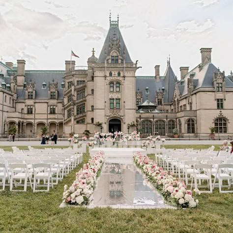 Royal Wedding Venue, Biltmore Estate Wedding, European Wedding Venue, Royal Wedding Themes, Wedding Cermony, Beautiful Places To Get Married, Old Money Wedding, Biltmore Wedding, Money Wedding