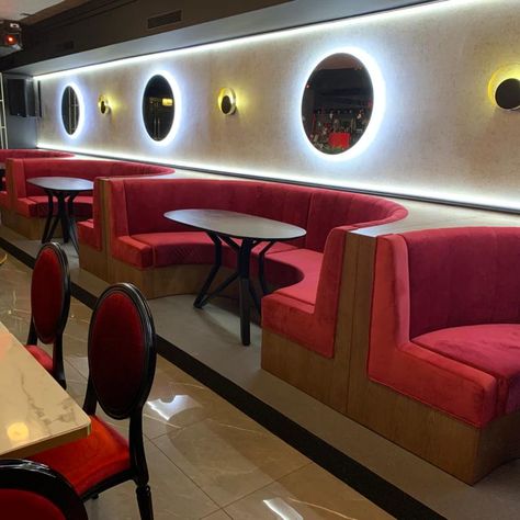 Restaurant Booth Design, Booth Seating Restaurant, Industrial Style Restaurant, Luxury Restaurant Design, Sofa Booth, Restaurant Booth Seating, Coffee Shop Furniture, Restaurant Booth, Coffee Shop Interior Design