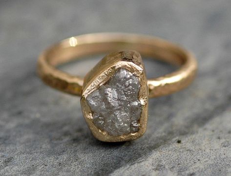 17 Raw Stone Engagement Rings That Will Appeal To The Offbeat Bride | HuffPost Canada Unusual Diamond Rings, Unconventional Wedding Rings, Unconventional Engagement Rings, Rustic Engagement Rings, Raw Stone Engagement Rings, Rough Diamond Engagement Ring, White Gold Engagement Rings Vintage, Gold Wedding Bands Women, Unusual Engagement Rings