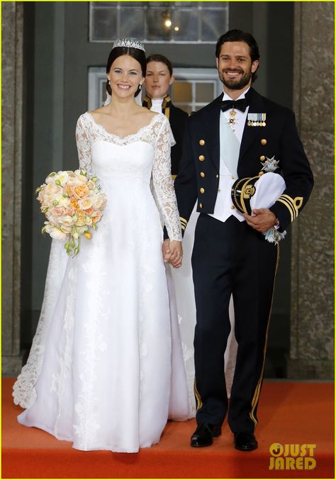 Prince Carl Philip & Sofia Hellqvist Marry in Sweden - See Her Wedding Dress! Sofia Wedding Dress, Sofia Hellqvist, Princess Sofia Of Sweden, Prince Carl Philip, Entertainment News Celebrities, Royal Wedding Dress, Royal Brides, Breathtaking Wedding, Swedish Royals