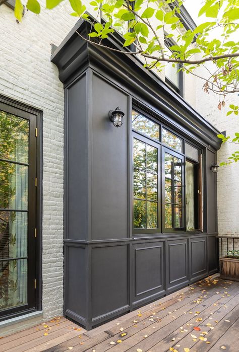 A Plain English Kitchen in a Brooklyn Brownstone, Space-Gaining Bay Window Included Plain English Kitchen, Plain English, Wall Colours, English Kitchen, Brooklyn Brownstone, English Kitchens, Casas Coloniales, English Design, Exterior Details