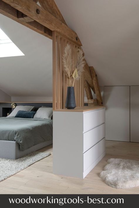 Attic Bedroom Designs Angled Ceilings, Low Ceiling Attic Bedroom, Small Attic Bedroom, Shoe Storage Mudroom, Mudroom Bench Diy, Attic Bedroom Storage, Mudroom Bench With Shoe Storage, Design Ložnic, Mudroom Bench With Storage