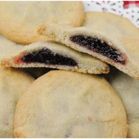 Raspberry Pillow Cookies Recipe - Half Baked Recipes Pillow Cookies Recipe, Cupcakes With Raspberry Filling, Pillow Cookies, Raspberry Cookie Recipes, Fall Yummies, Dessert Treats, Raspberry Cookies, Recipes For Fall, Filled Cookies