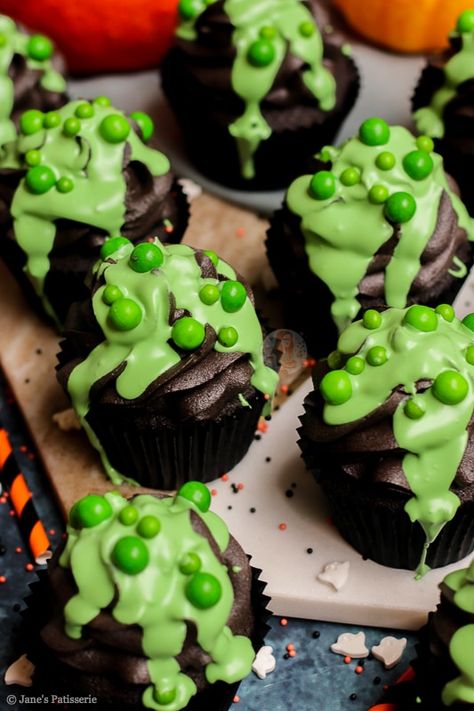 Science Cupcakes, Slime Cupcakes, Cherry Bakewell Cupcakes, Gin And Tonic Cupcakes, Lemon Drizzle Cupcakes, Twix Cupcakes, Wacky Science, Mini Victoria Sponge Cakes, Chocolate Slime