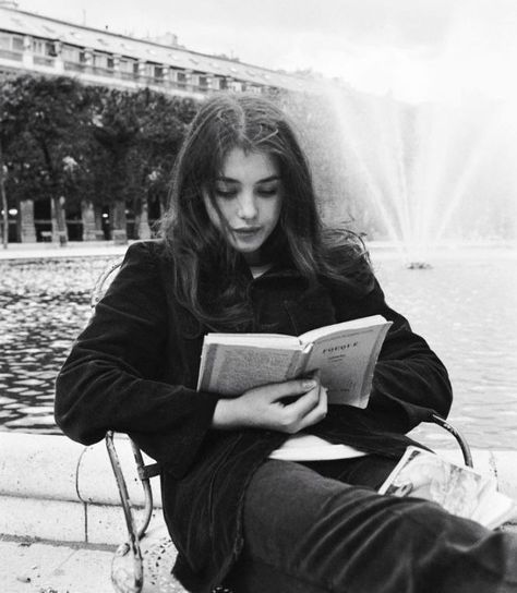 Invisible Life Of Addie Larue, Addie Larue, Emily B, Isabelle Adjani, Beauty And Brains, Eldest Daughter, French Actress, Girl Reading, Reading A Book