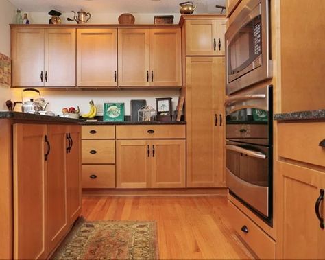 Bronze, Brass, & Black Cabinet Hardware Demystified Kitchen Cabinets With Black Hardware, Kitchen Oak Cabinets, Cabinets With Black Hardware, Oak Kitchen Cabinets Wall Color, Shaker Style Kitchen Cabinets, Kitchen Oak, Styled Kitchen, Shaker Style Kitchen, Wooden Kitchen Cabinets