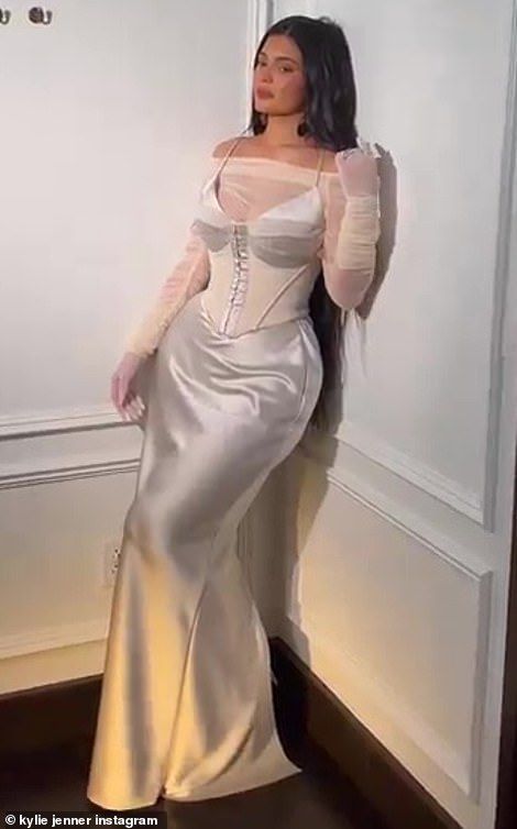 Kylie Jenner After Party Met Gala, Met Gala After Party Aesthetic, Kylie Jenner Met Gala 2022, Met Gala 2022 After Party, Kylie Jenner Met Gala, Met Gala After Party, Kylie Jenner Fans, Gala Outfits, Kylie Jenner Photos