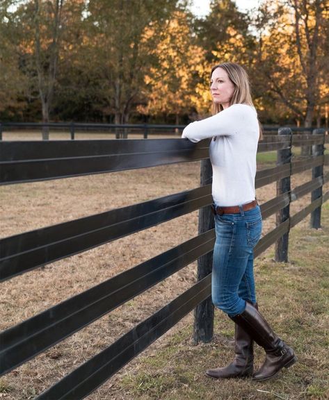 Get an exclusive discount with Stable Style on RAMM Fence Fences Alternative, Ranch Fencing, Pasture Fencing, Horse Fence, Farm Entrance, Horse Farm Ideas, Stable Style, Paddock Paradise, Straight As