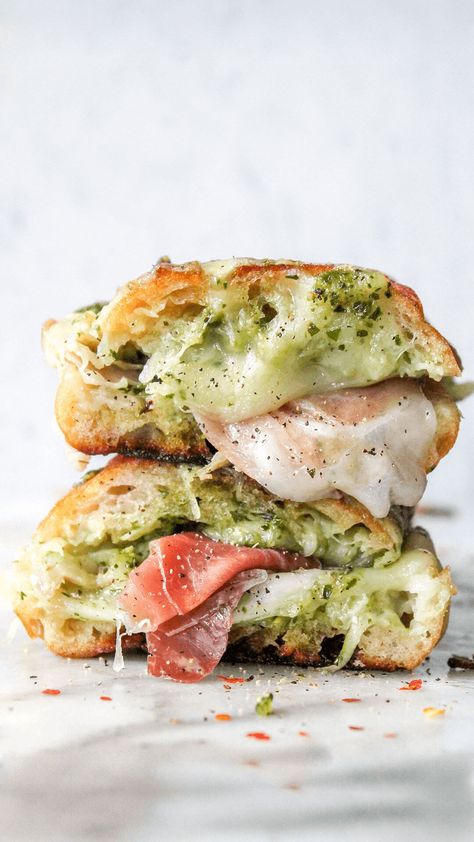 The “Stanley Tucci” Italian sandwich Italian Breakfast Sandwich, Italian Sandwiches Recipes, Bruschetta Sandwich, Cafe Sandwiches, Focaccia Sandwiches, Italian Sandwich Recipes, Sandwich Cafe, Italian Breakfast Recipes, Ultimate Grilled Cheese