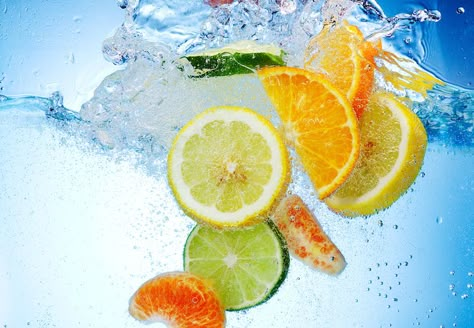 water dense foods Fruits In Water, Frutigo Aero, Fruit In Water, Fruitger Aero, Aero Frutiger, Citrus Water, Frutiger Aero Aesthetic, Frutiger Metro, Fruit Splash