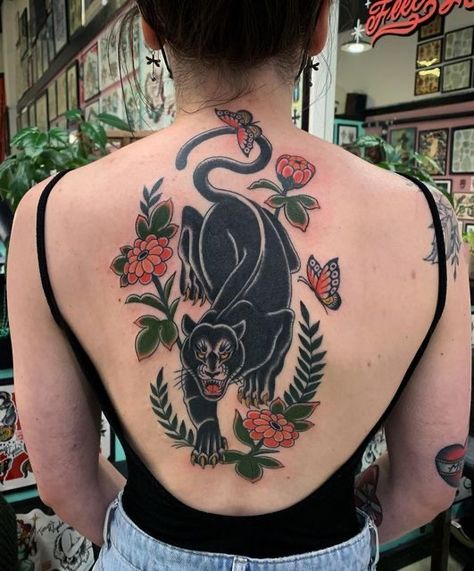 Traditional Back Tattoo, Traditional Panther Tattoo, Traditional Tattoo Inspiration, Panther Tattoo, Black Cat Tattoos, Traditional Tattoo Sleeve, Back Piece, Back Tattoo Women, Tattoo Feminina