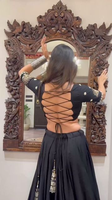 Dori Back Blouse Designs, Open Back Blouse Indian, Dori Back Blouse, Open Back Blouse Designs, Front Side Blouse Design, Backless Dori Blouse Designs, Backless Blouse Design, Trendy Back Blouse Designs, Blouse Dori Designs