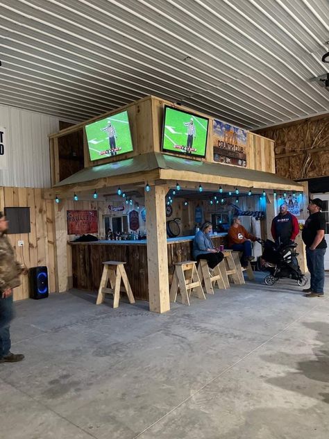 Garage Bar Ideas, Pole Barn Ideas, Hangout Space, Diy Garage Organization, Home Bar Ideas, Pole Barn Garage, Diy Garage Bar, Garage Diy, Barn Shop